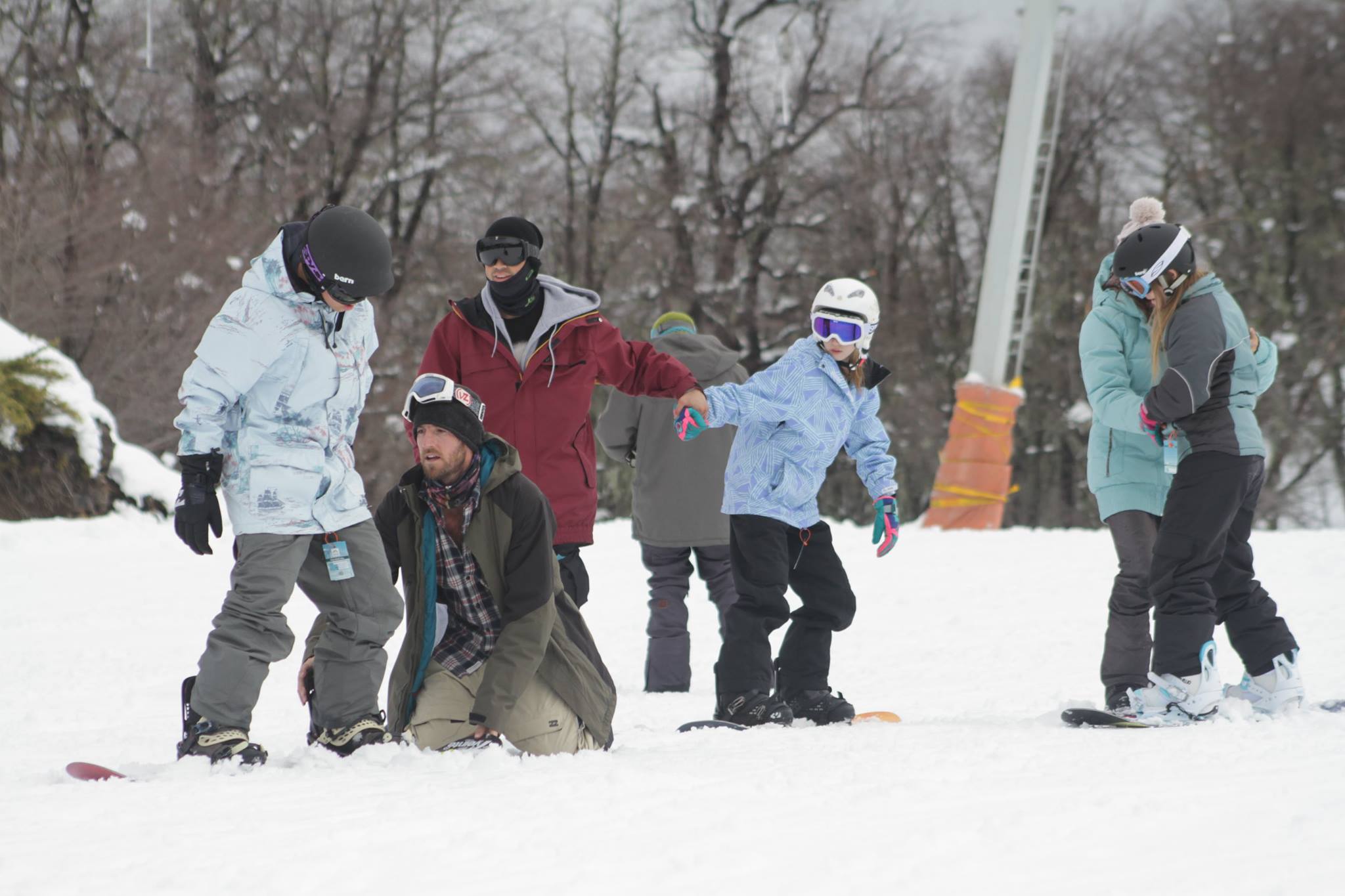 Teaching snowboard Termas de Chilean with Manuel, Victoria, Caterina and Carolina